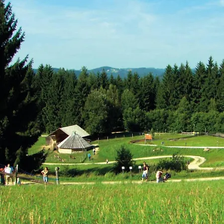 Three-bedroom Holiday In * Unterweissenbach